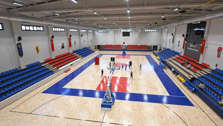 Anadolu Üniversitesi spor altyapısıyla sağlıklı kampüs vizyonunu sürdürüyor