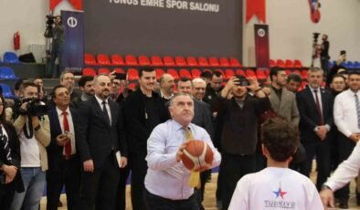 Bakandan NBA’ye taş çıkaran performans
