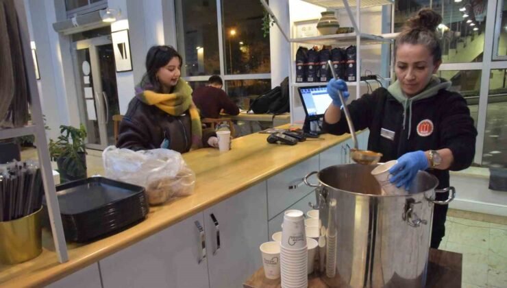 Bilecik’te sınav haftasında öğrencilere sıcak çorba desteği