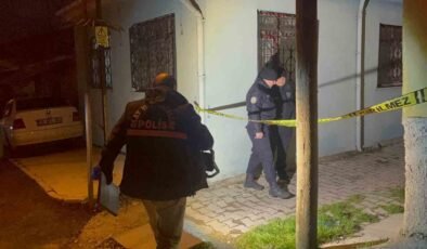 Cinayet işlediğini ihbar etti, polis ekipleri adrese uzun namlulu silahlarla girdi