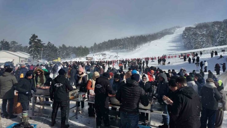 Ege’nin zirvesinde şölen: Gediz Murat Dağı’nda on binler buluştu