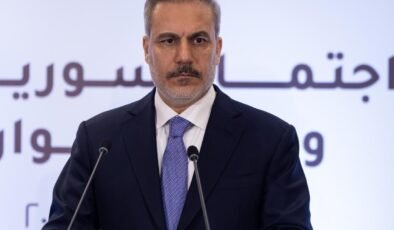 Bakan Fidan: İran’la müzakerelerde adım adım ilerlenmeli