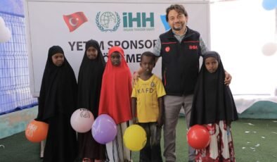 İHH, yetim sponsorluk bedelini yeniden belirledi