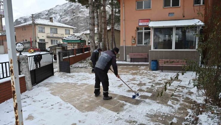 İnönü’de cami ve kaldırımlarda kış tedbirleri