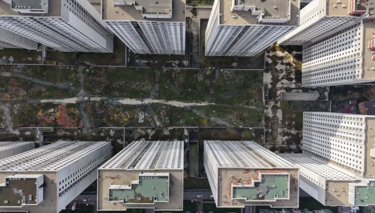 İstanbul’un gökdelen mezarlıkları Esenyurt’ta havadan görüntülendi