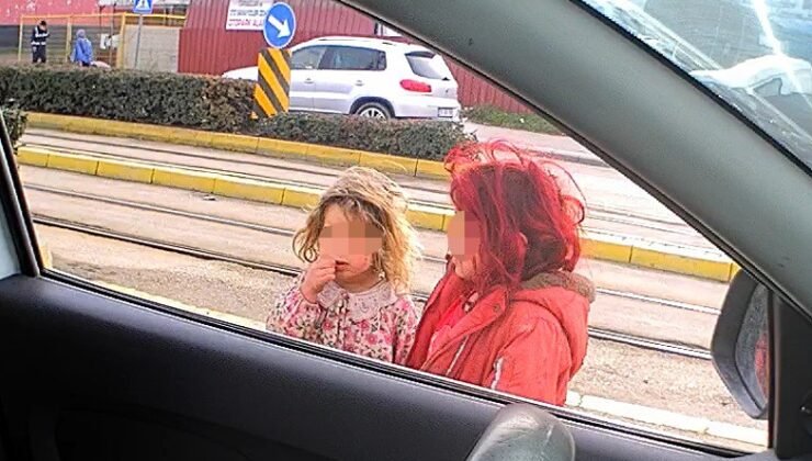 Kışın çıplak bacaklarla dilenen çocukların hali yürek burktu