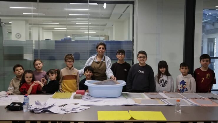 Kütahya’da çocuklardan “Atık Kâğıtlardan El Yapımı Kâğıda Elekte Kâğıt Yapım Workshop’a ilgi