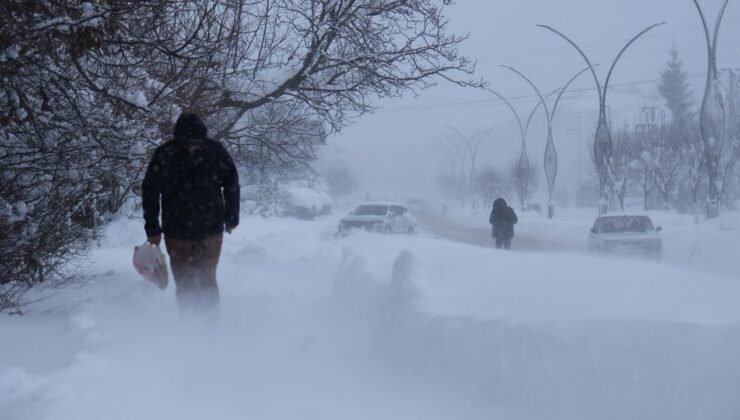Doğu Anadolu’da kar etkisini artırdı: 4 ilde 343 yerleşim yolu kapandı