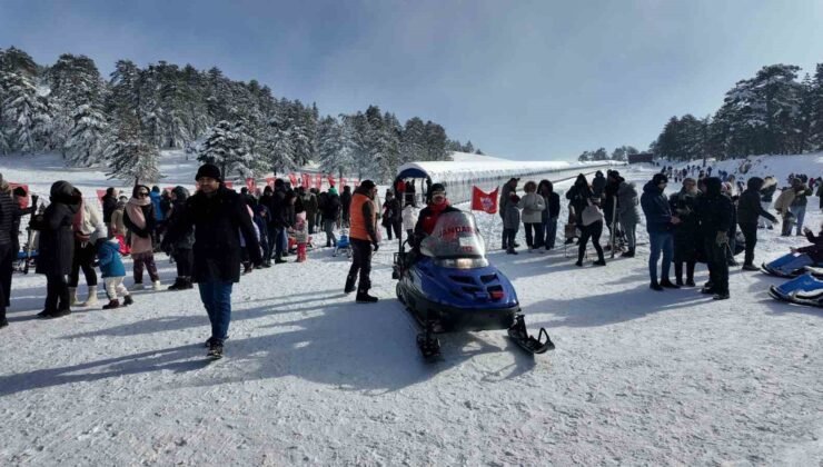 Murat Dağı Termal Kayak Merkezi, sömestirde tatilcilerin gözdesi oldu