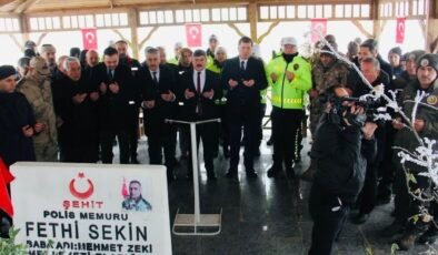Fethi Sekin şehadet yıl dönümünde dualarla yâd edildi