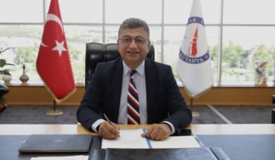 Rektör Prof. Dr. Süleyman Kızıltoprak: “Türk bayrağı özgürlük destanıdır”