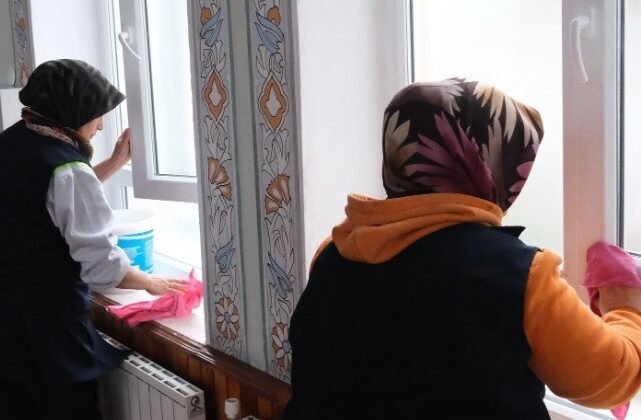 Tavşanlı’da camilerde temizlik çalışmaları