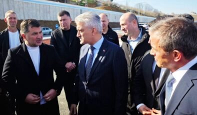 Vali Mehmet Makas, milletvekili ve bürokratlarla Akçakoca'da