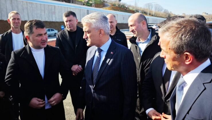 Vali Mehmet Makas, milletvekili ve bürokratlarla Akçakoca'da