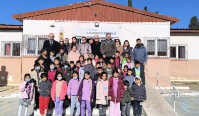 Aydın'da okul bahçeleri fidanlarla buluştu