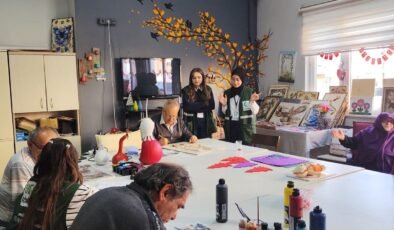 Yeşilay Sakarya ve SAÜ Genç Yeşilay’dan huzurevinde nesiller arası anlamlı buluşma