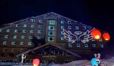 Kartalkaya faciasında yaşamını yitirenler otel önünde anıldı