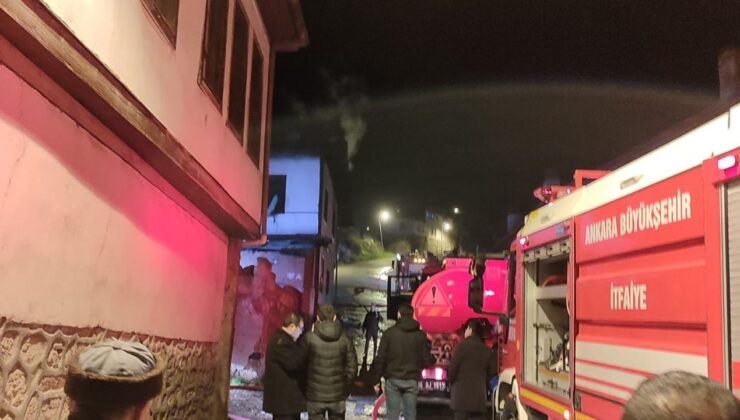 Beypazarı'nda Yangın: Ahşap ev kullanılamaz hale geldi