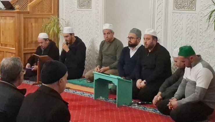 Müftülük Berat kandilinde mevlit programı düzenledi