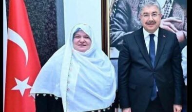 Ahmet Ataç’tan Zeynep Akgün’e Destek: Bu Eleştiri Değil, Açık Ayrımcılıktır