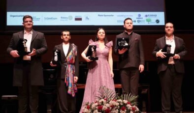 Anadolu Üniversitesi öğrencileri Genç Solist Yarışması’ndan ödülle döndü