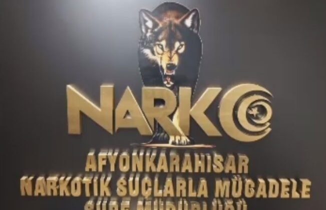 Araçta zulalanmış uyuşturucuya 2 tutuklama