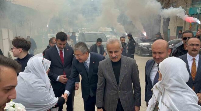 Bakan Uraloğlu: “İnşallah önümüzdeki sene de her şeyle beraber bu yolu bitireceğiz”