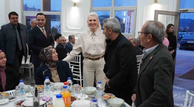 Başkan Subaşı, muhtarlarla iftarda buluştu