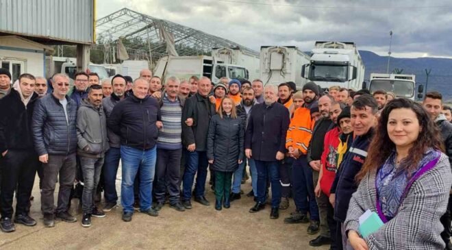 Başkan Tekin’den Biosun işçilerine ekstra zam