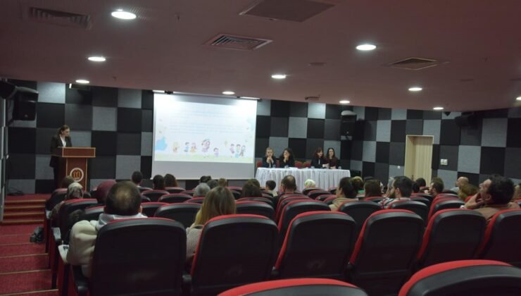 Bilecik Belediyesi’nden Çocuk Sosyal Tesisleri velilerine ’Eğitim Programı’