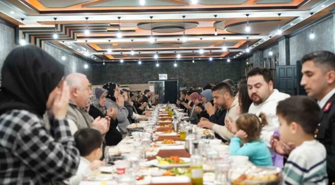 Bilecik’in ilçelerinde Ramazan iftarlarında şehit yakınları ve gaziler unutulmadı