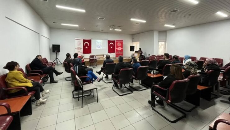 Bilecik’te huzurevi personeli ‘Temel İlkyardım’ eğitimini tamamladı