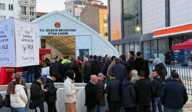 Bilecik’te ilk iftarda binlerce kişi aynı sofrada buluştu