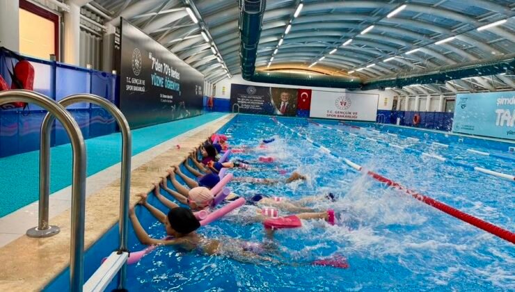 Bilecik’te yüzme antrenmanları devam ediyor