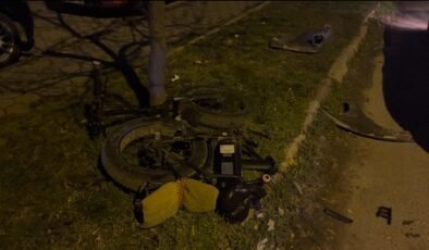 Çocuğun kullandığı otomobil bisiklete çarptı: 2 çocuk yaralandı