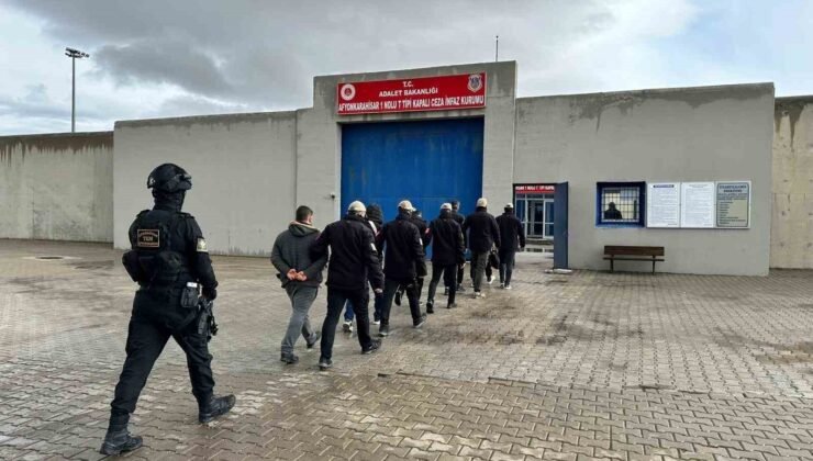 DEAŞ’ın İnterpol tarafından aranan sözde 7 yöneticisi Afyonkarahisar polisi tarafından yakalandı