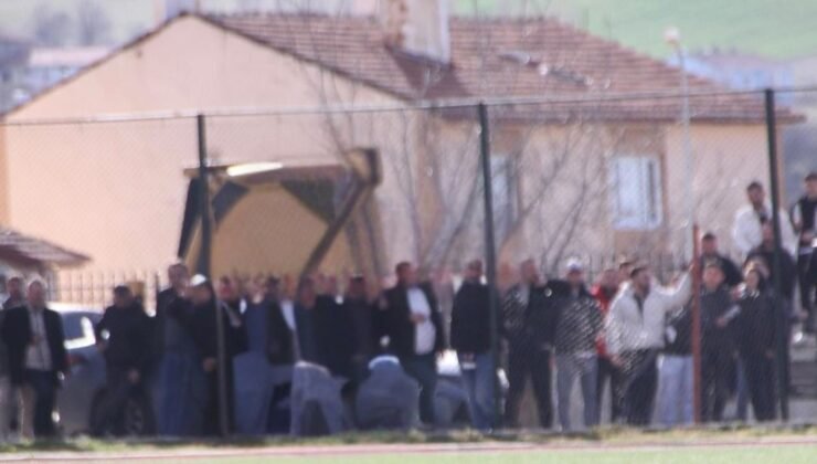 Deplasman yasağı olmasına rağmen taraftar alınmasına tepki