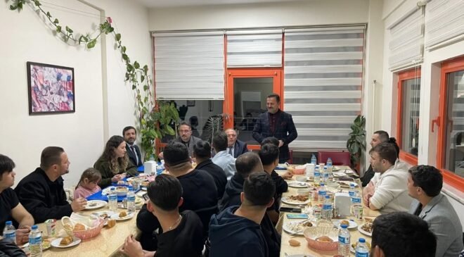Devlet korumasındaki gençler için iftar programı