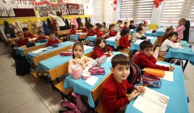 Kahramanmaraş’ta 6 Şubat depremlerinin yıl dönümünde okullarda eğitime 1 gün ara