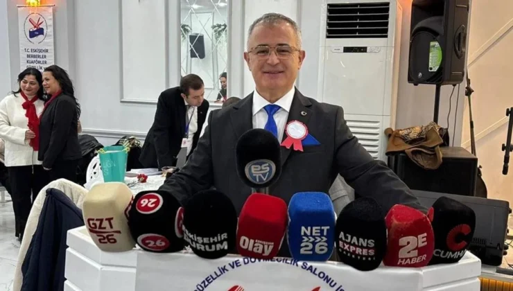 Eskişehir Berberler Odası Genel Kurulu’nda başkanlık için 3 aday yarıştı: Kazanan Fethi Özkara oldu