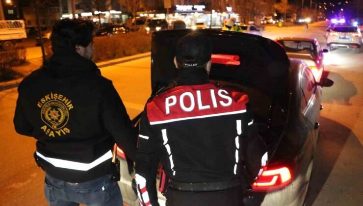 Eskişehir’de asayiş ve trafik uygulamaları sürüyor