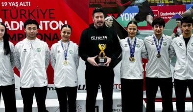 Eskişehirli badmintonculardan Türkiye Şampiyonası’nda madalya yağmuru