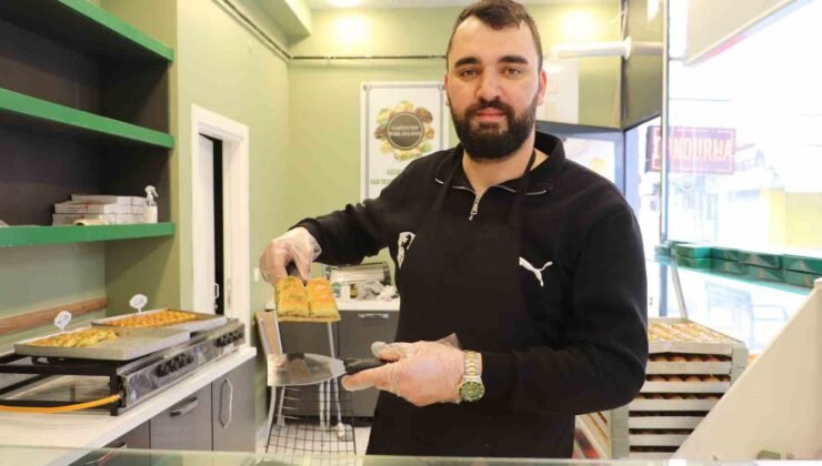 Gaziantepli usta, sahte ile gerçek baklavayı ayırt etmenin yollarını anlattı