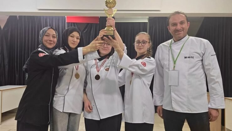 Gedizli kızlardan bölge birinciliği