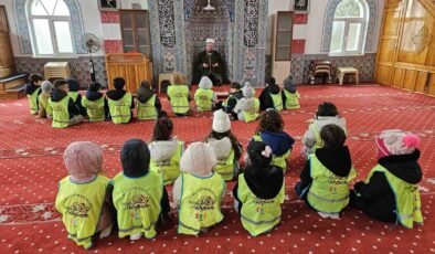 Hande Gül Anaokulu minik öğrenciler Ramazan ruhunu camide yaşadı