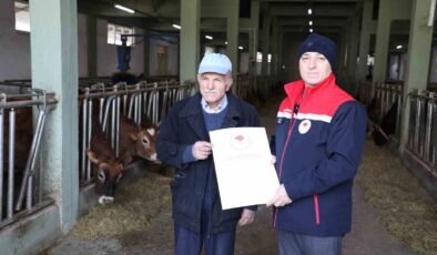 Hayvancılıkta örnek işletmenin ’Hastalıktan Ari Sertifikası’ yenilendi
