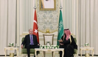 Cumhurbaşkanı Erdoğan, Suudi Arabistan Veliaht Prensi Muhammed bin Selman ile Riyad’da görüştü