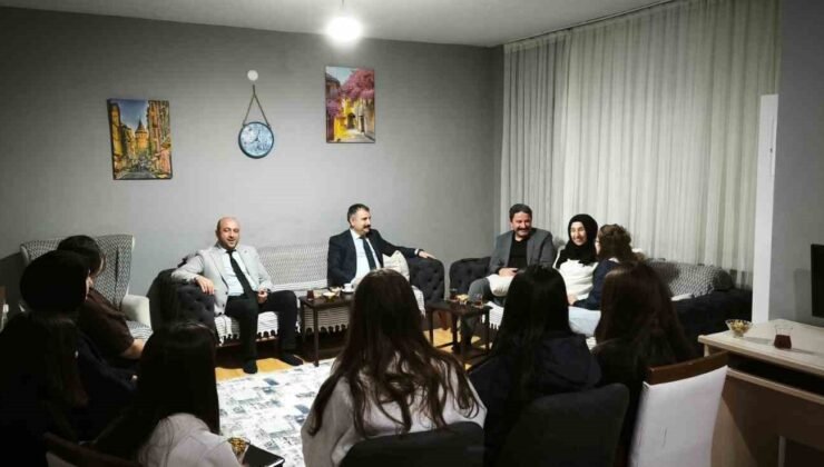 İl müdürleri, çocukların iftar sofrasına misafir oldu