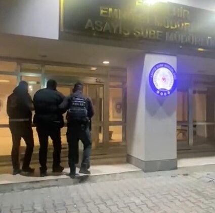 İnterpol’ün kırmızı bültenle aradığı dolandırıcı Eskişehir’de yakalandı