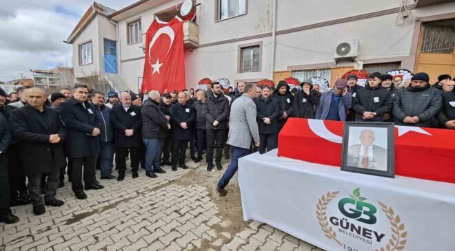 Kalp krizi sonrası vefat eden belediye başkanı toprağa verildi